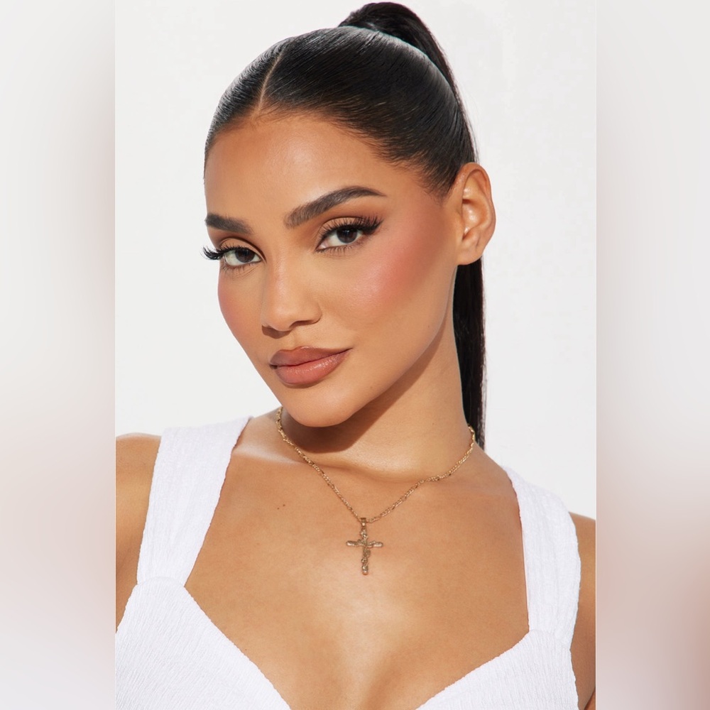 Fashion Nova Gold Cross Pendant Necklace – Healing Wounds Crystal Detail Chain - Picture 2 of 3